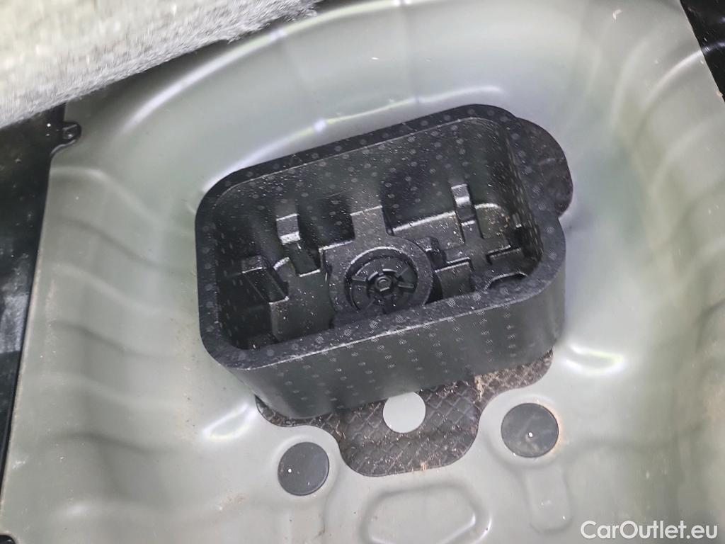  Hyundai  Bayon HYUNDAI  / 2021 / 5P / todoterreno 1.2 MPI Maxx #9