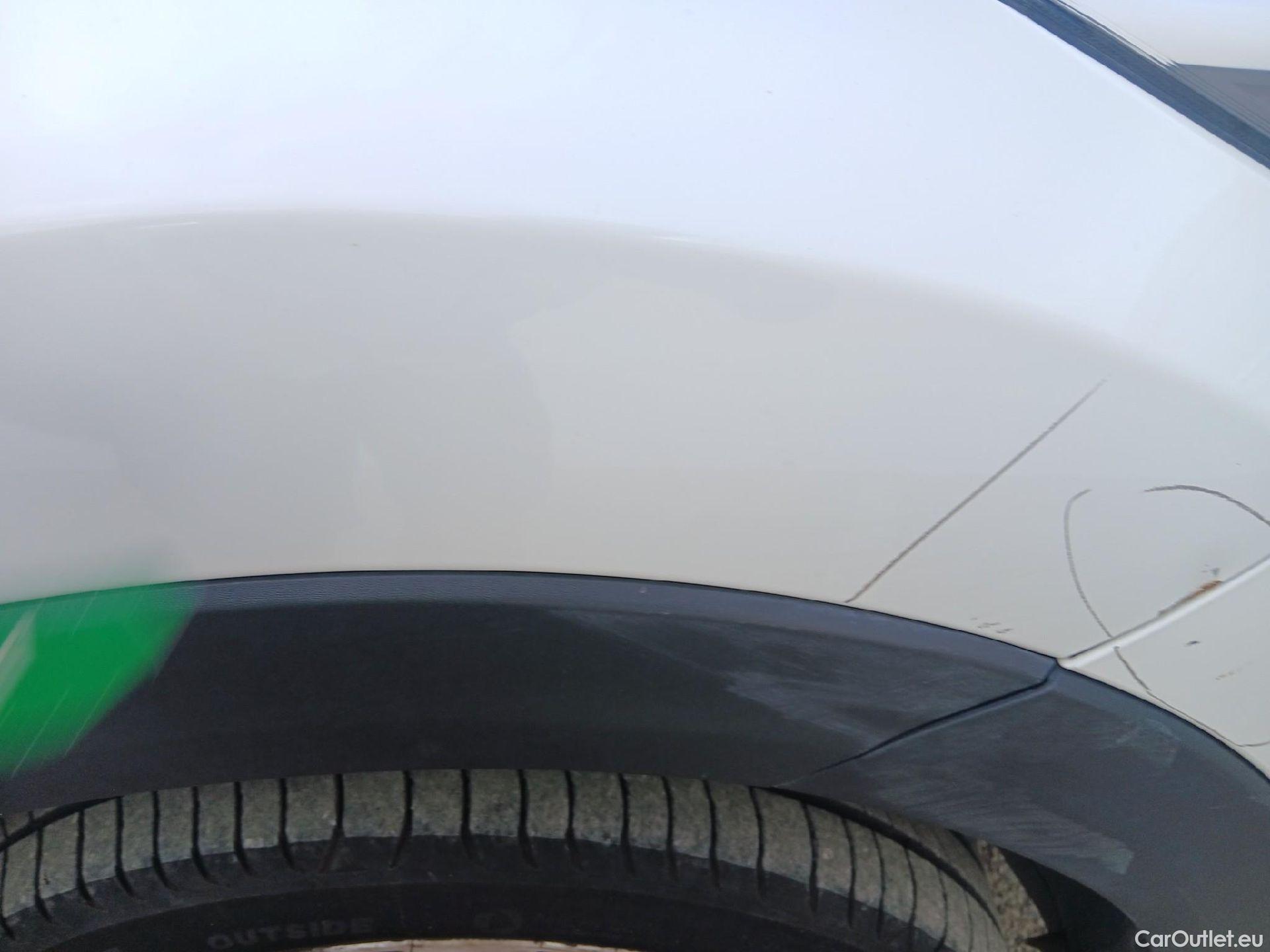  KIA  STONIC KIA  / 2017 / 5P / todoterreno 1.2 DPi 62kW (84CV) Concept #29