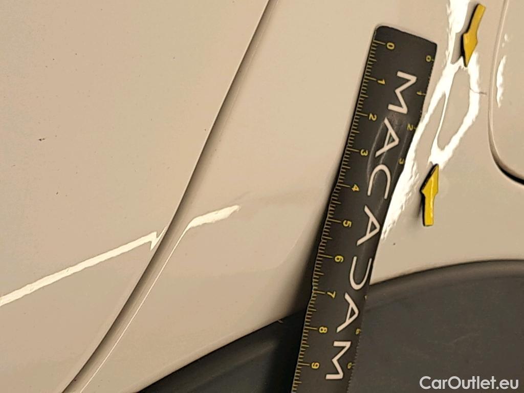  Citroen  C3  Société Feel 1.2 PureTech 80CV BVM5 6E #16
