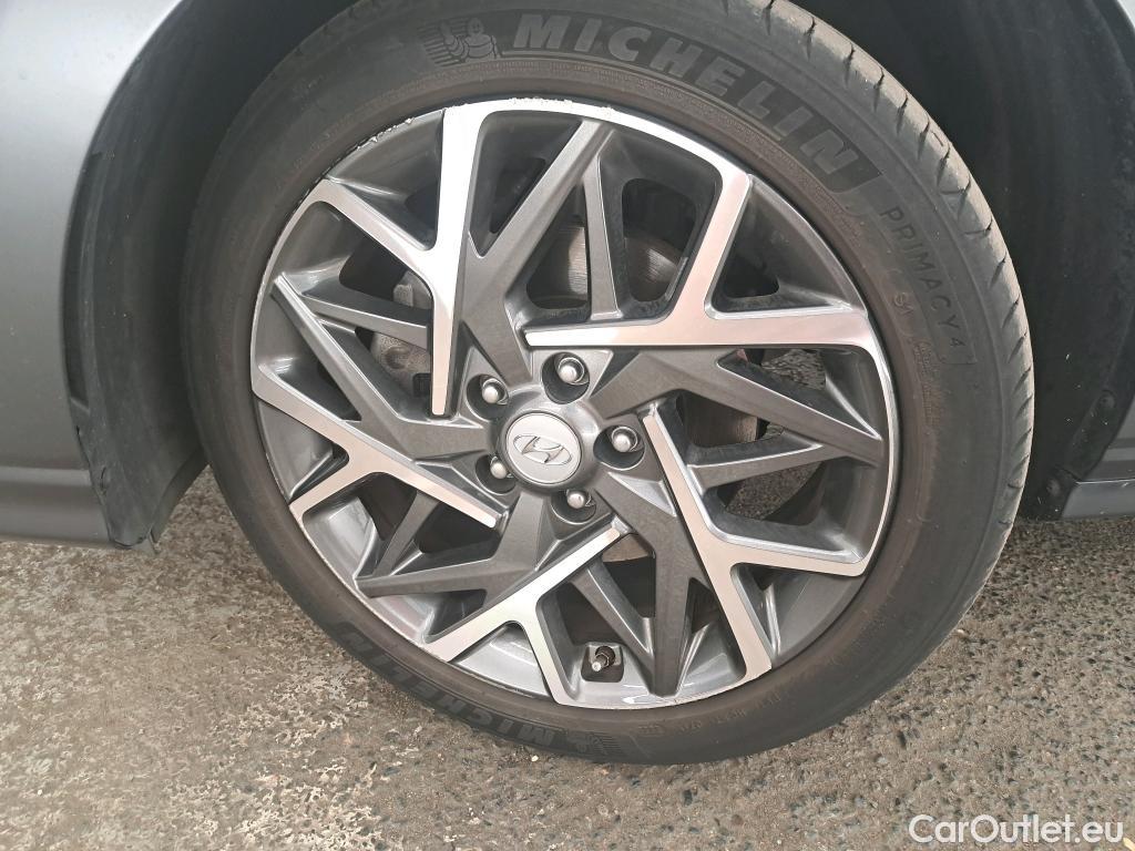 Hyundai  Konna HYUNDAI Kona / 2020 / 5P / SUV 1.6 HYBRID 141 EXECUTIVE HEV #18
