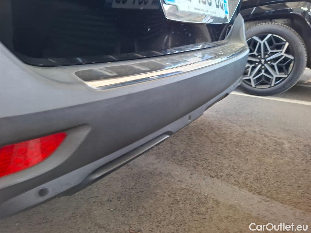  Peugeot  5008 PEUGEOT  / 2016 / 5P / SUV Puretech 130 S&S EAT8 Allure #89