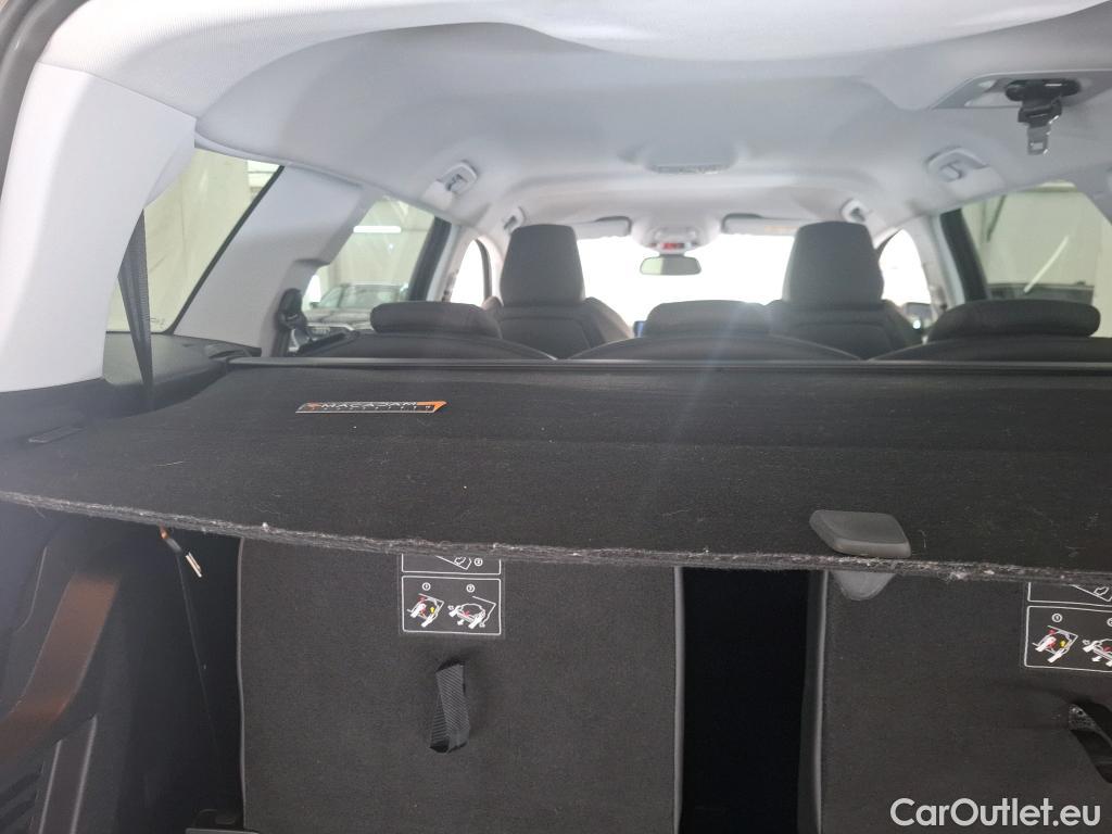  Peugeot  5008 PEUGEOT  / 2016 / 5P / SUV Puretech 130 S&S EAT8 Allure #83