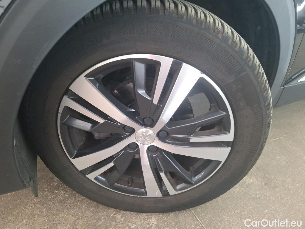  Peugeot  5008 PEUGEOT  / 2016 / 5P / SUV Puretech 130 S&S EAT8 Allure #28