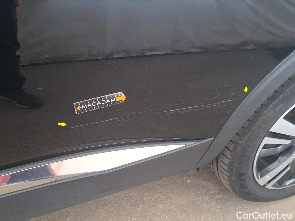  Peugeot  5008 PEUGEOT  / 2016 / 5P / SUV Puretech 130 S&S EAT8 Allure #20