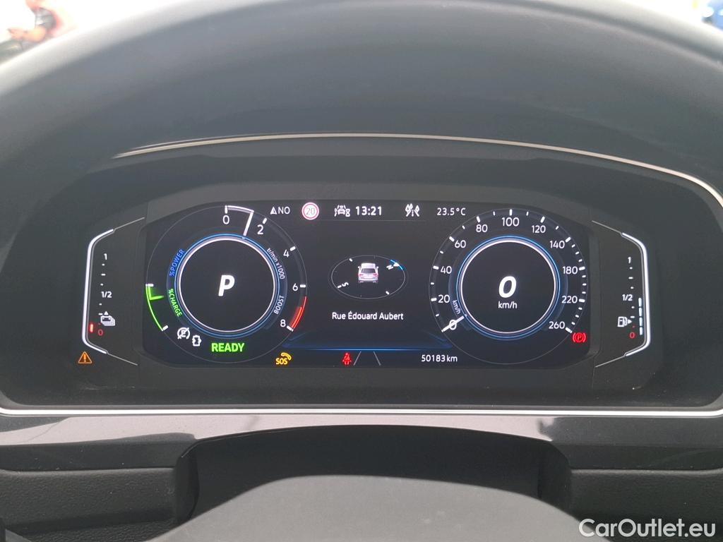  Volkswagen  Tiguan VOLKSWAGEN  / 2020 / 5P / SUV 1.4 eHybrid 245 DSG6 R-Line Exclusive #45