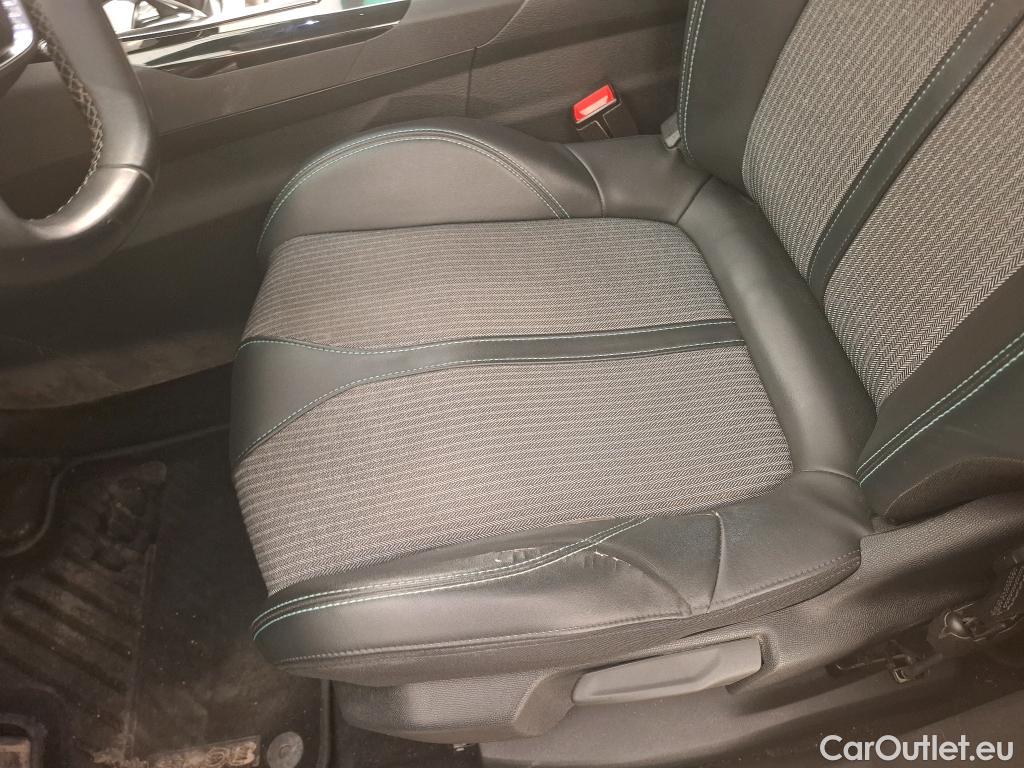  Peugeot  5008  Allure Pack 1.5 HDi 130CV BVA8 7 Sieges E6d #39