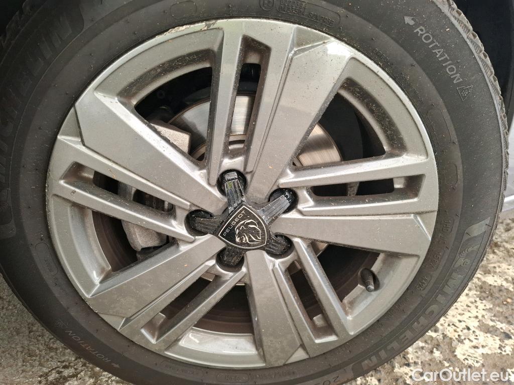  Peugeot  308  Active Pack 1.2 PureTech 130CV BVA8 E6d #7