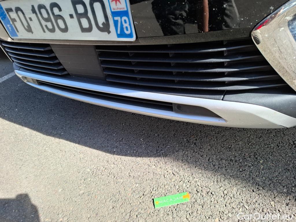  Peugeot  5008 PEUGEOT  / 2016 / 5P / SUV Puretech 130 S&S EAT8 Allure #26