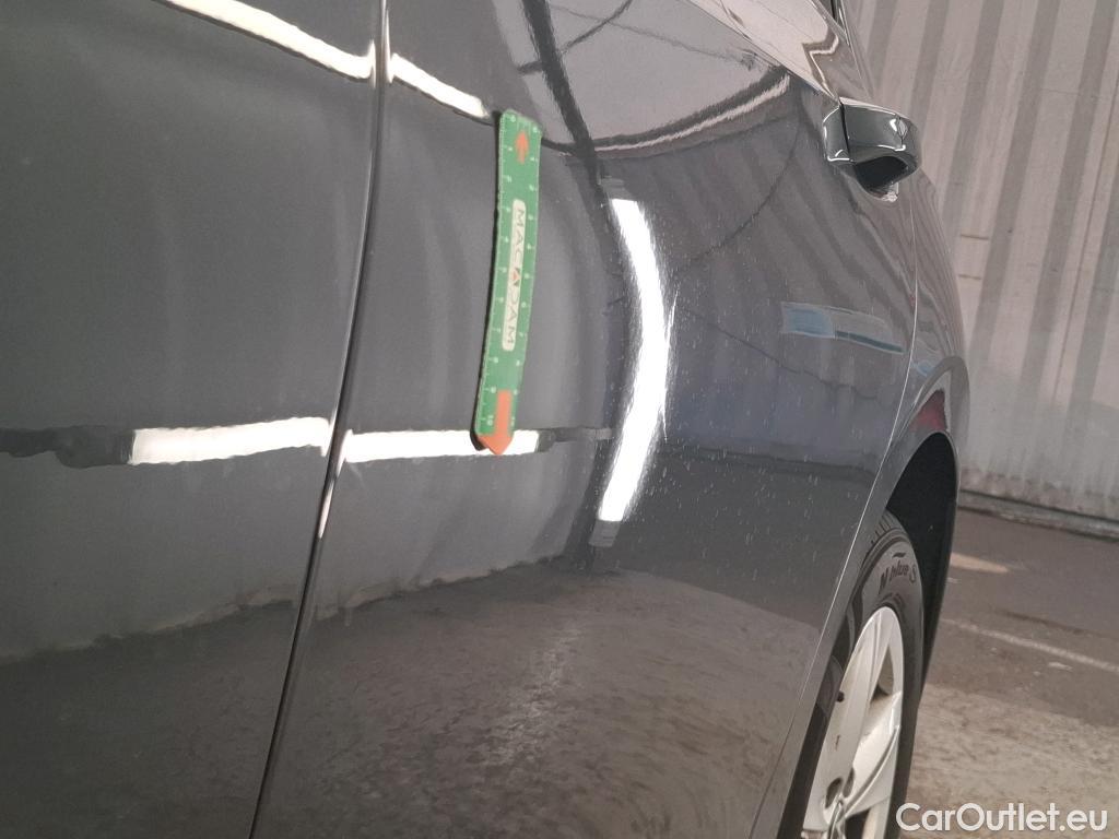  Volkswagen  Golf  VIII Berline Life Plus 2.0 TDI 115CV BVA7 E6d #4