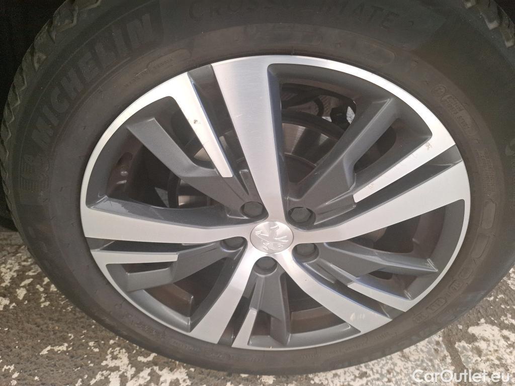  Peugeot  5008  Allure Pack 1.5 HDi 130CV BVA8 7 Sieges E6d #47