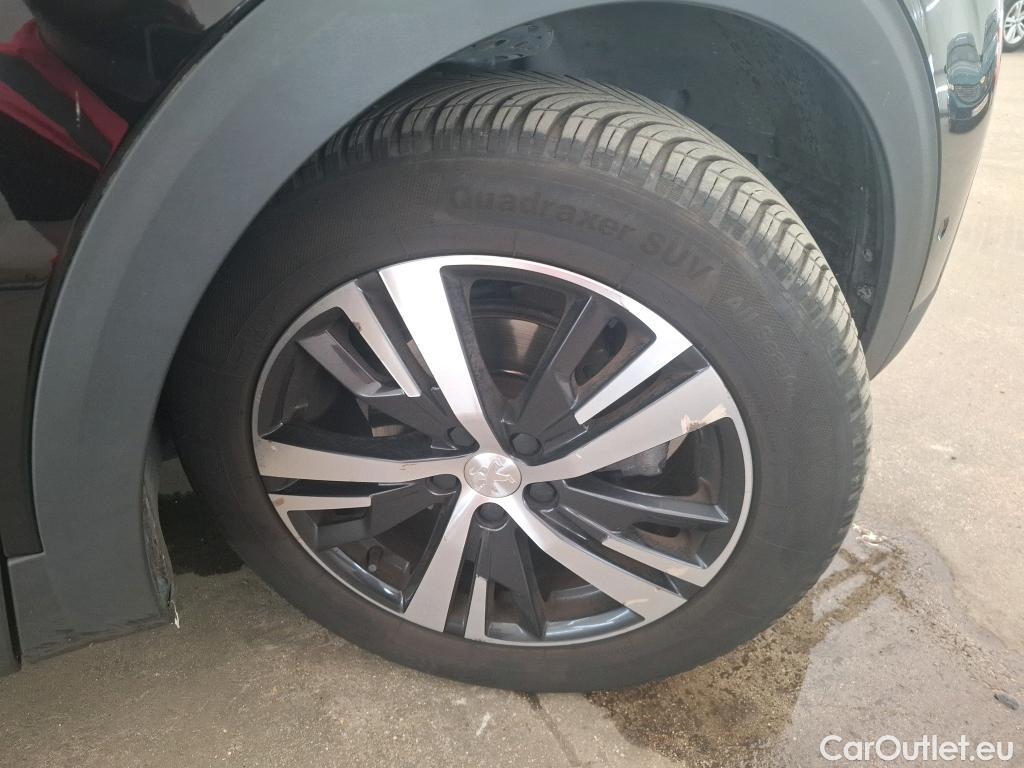  Peugeot  5008 PEUGEOT  / 2016 / 5P / SUV Puretech 130 S&S EAT8 Allure #64