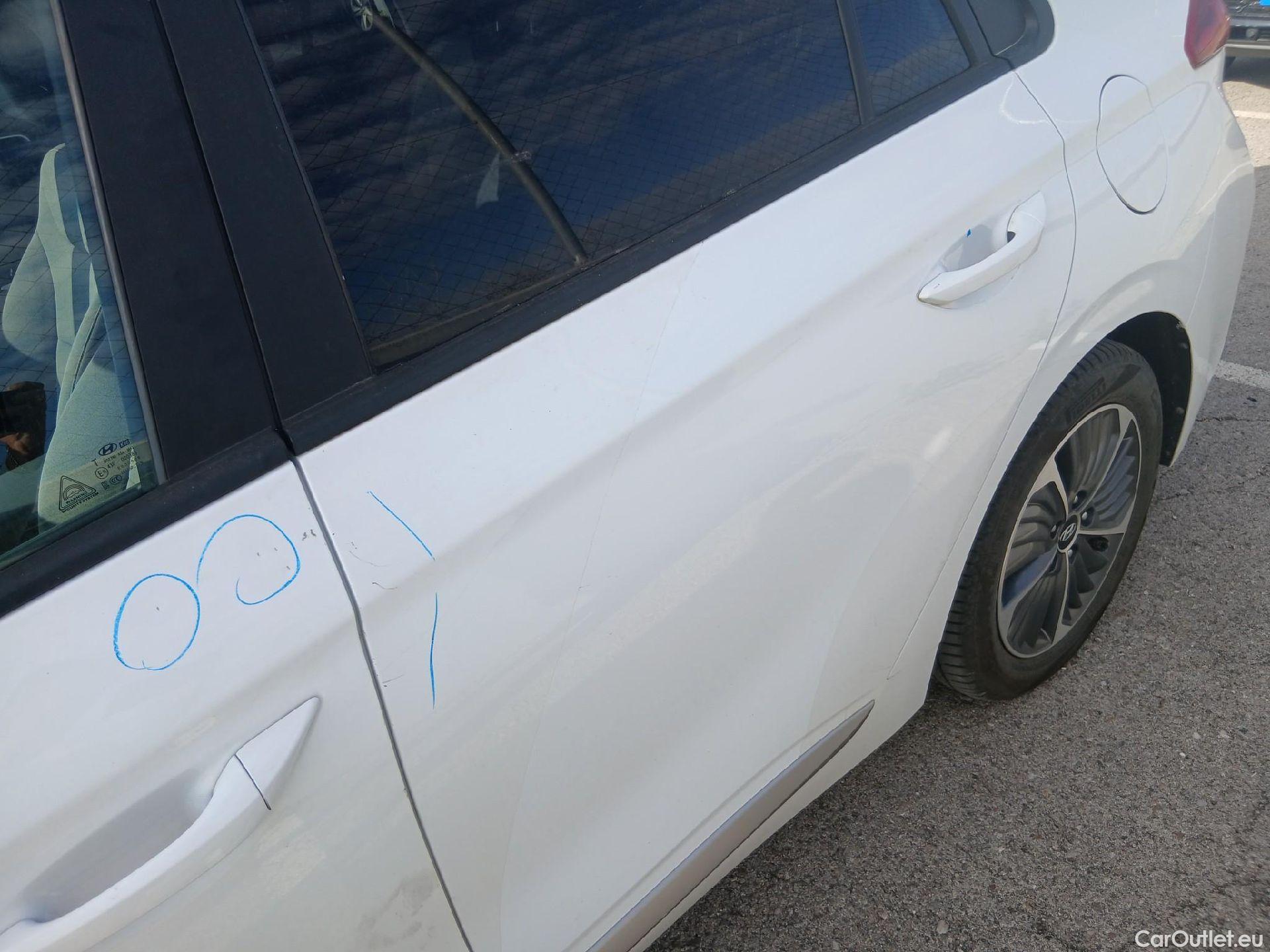  Hyundai   Ioniq HYUNDAI / 2019 / 5P / berlina con portón 1.6 GDI PHEV Klass DCT #11