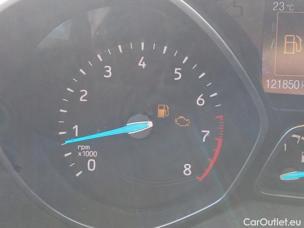  Ford  Kuga FORD  / 2016 / 5P / todoterreno 1.5 EcoBoost 88kW 4x2 Trend+ (CX) #44