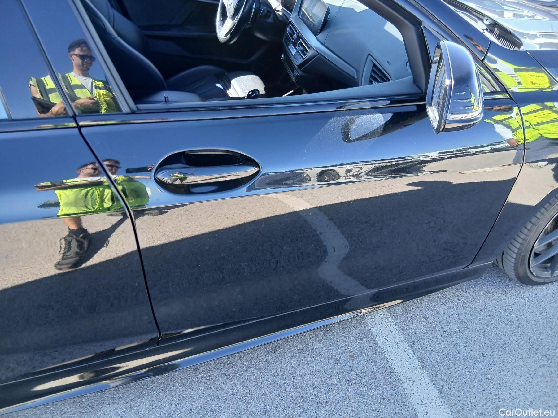  Bmw  Serie 1 BMW  / 2019 / 5P / berlina con portón 120d #Acabado M Sport#
 #30