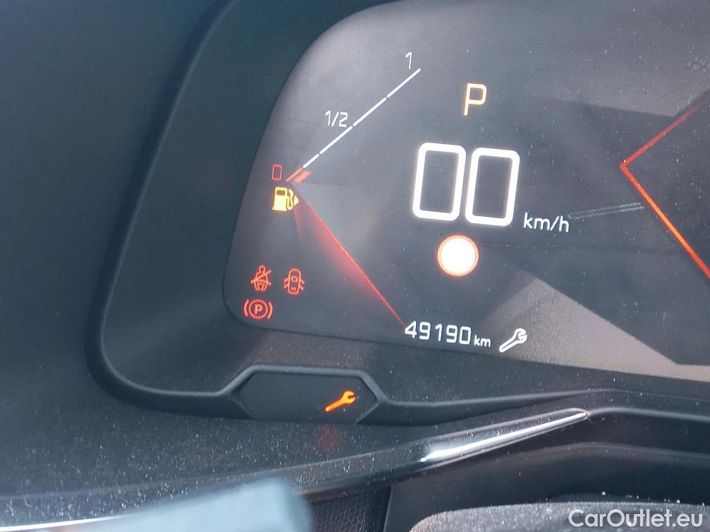  DS  DS7 DS DS 7 Crossback / 2017 / 5P / todoterreno BlueHDi DE 96kW (130CV) AT. PERF.LINE #44