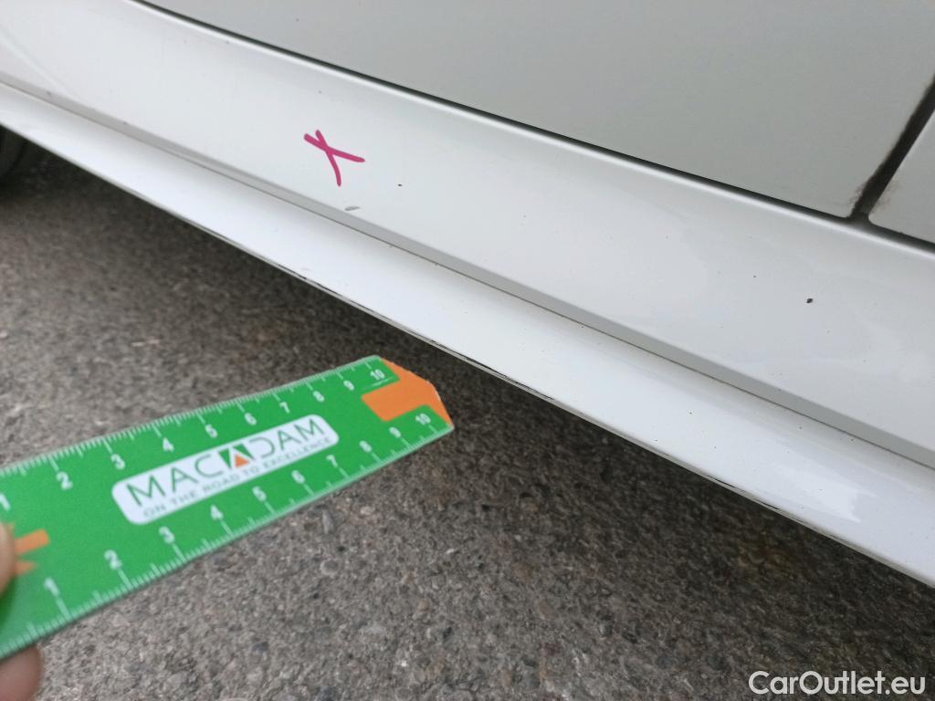  Bmw  Serie 1 BMW  / 2019 / 5P / berlina con portón 118d #Acabado M Sport# #28