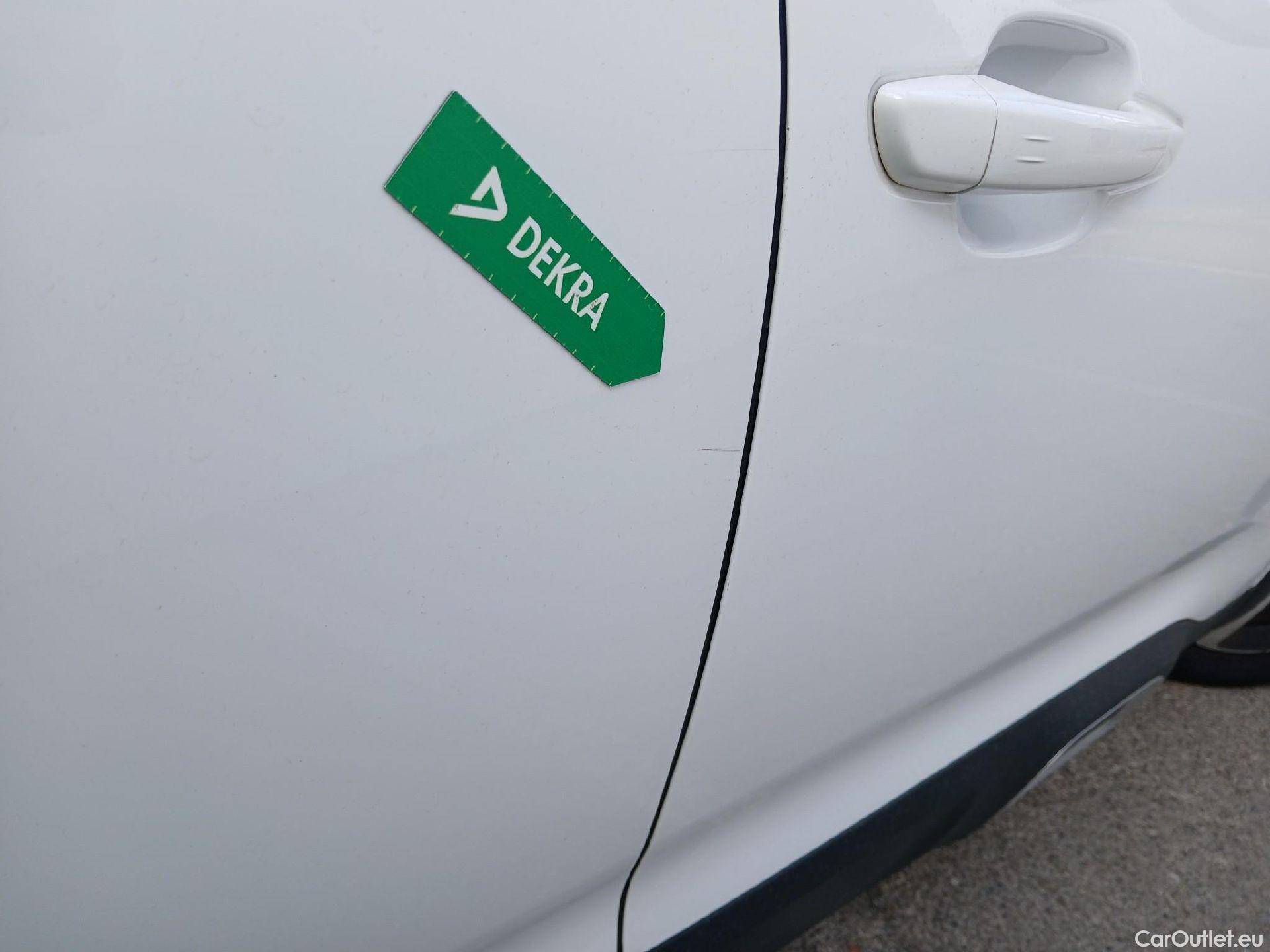  Citroen  C5 Aircross CITROEN  / 2018 / 5P / todoterreno BlueHdi 96kW (130CV) S&S Feel (AC) #35