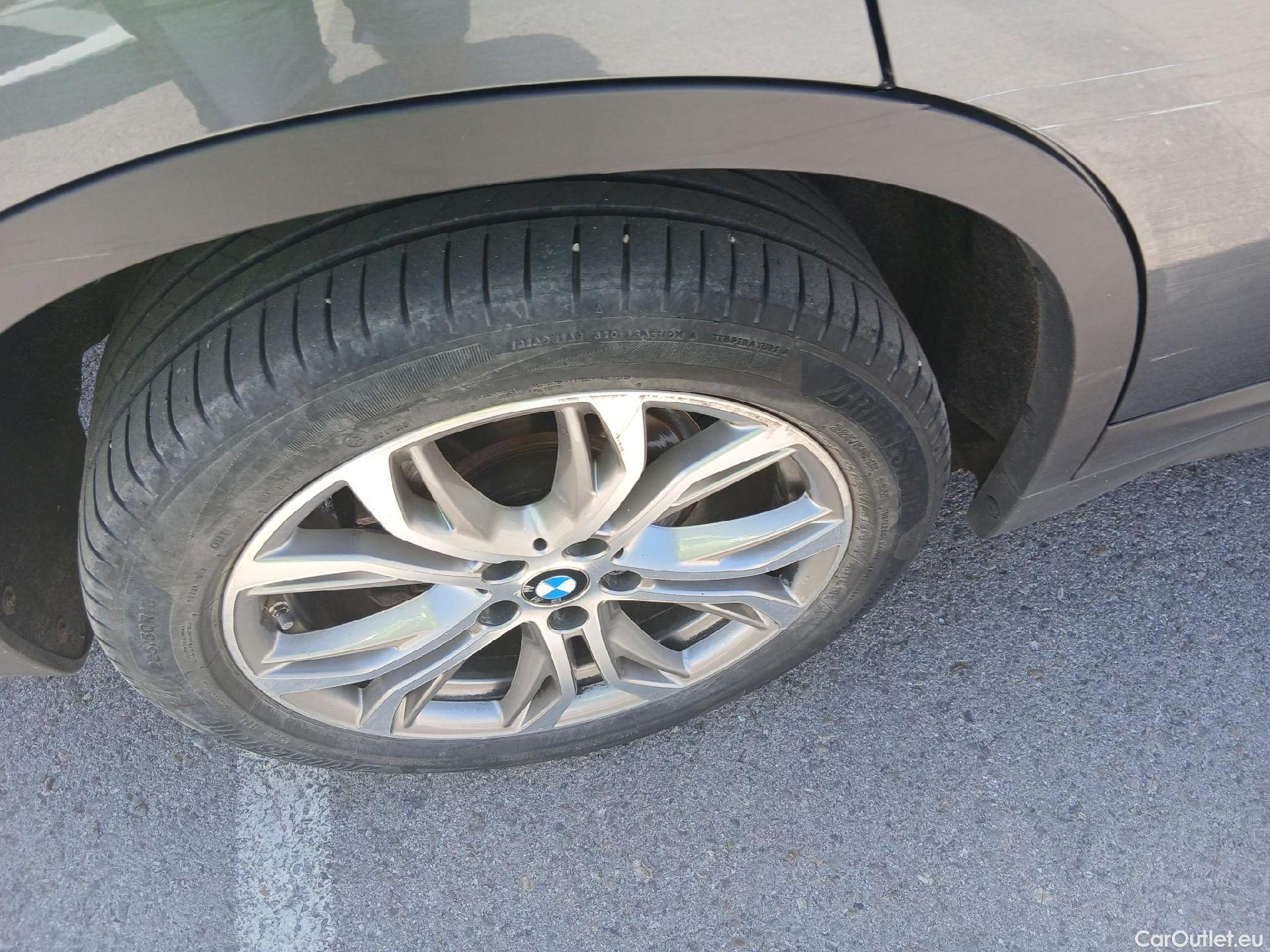  Bmw  X1 BMW  sDrive18i #25