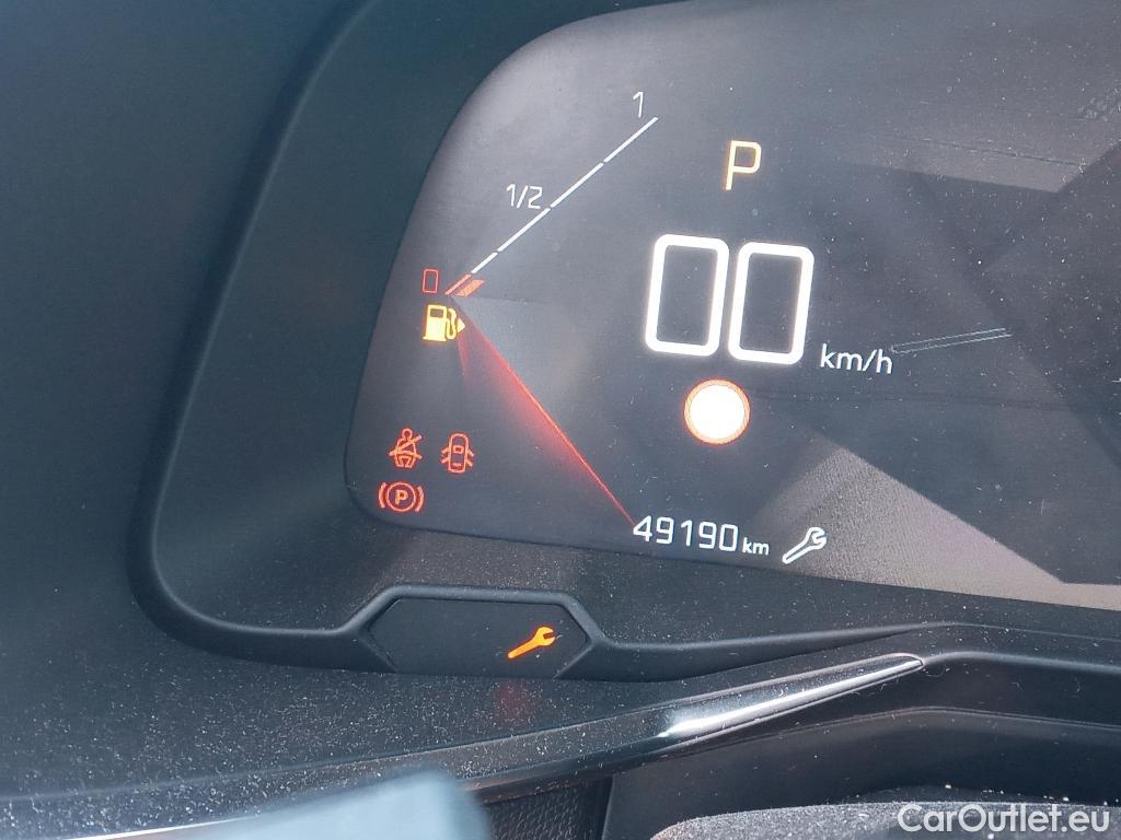  DS  DS7 DS DS 7 Crossback / 2017 / 5P / todoterreno BlueHDi DE 96kW (130CV) AT. PERF.LINE #45