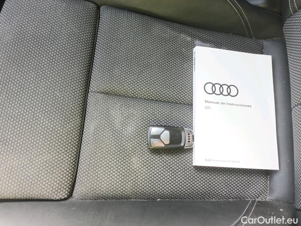 Audi  Q5 AUDI  / 2020 / 5P / todoterreno Black line 35 TDI 120kW S tronic #1
