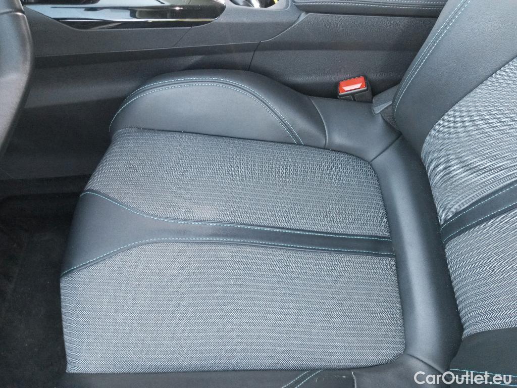  Peugeot  5008 PEUGEOT  / 2020 / 5P / todoterreno 1.5 BlueHDi 96kW (130CV) S&S Allure EAT8 #30