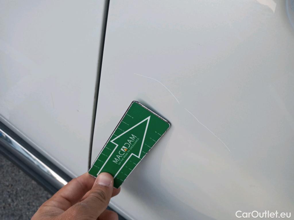  Peugeot  5008 PEUGEOT  / 2020 / 5P / todoterreno 1.5 BlueHDi 96kW (130CV) S&S Allure EAT8 #7
