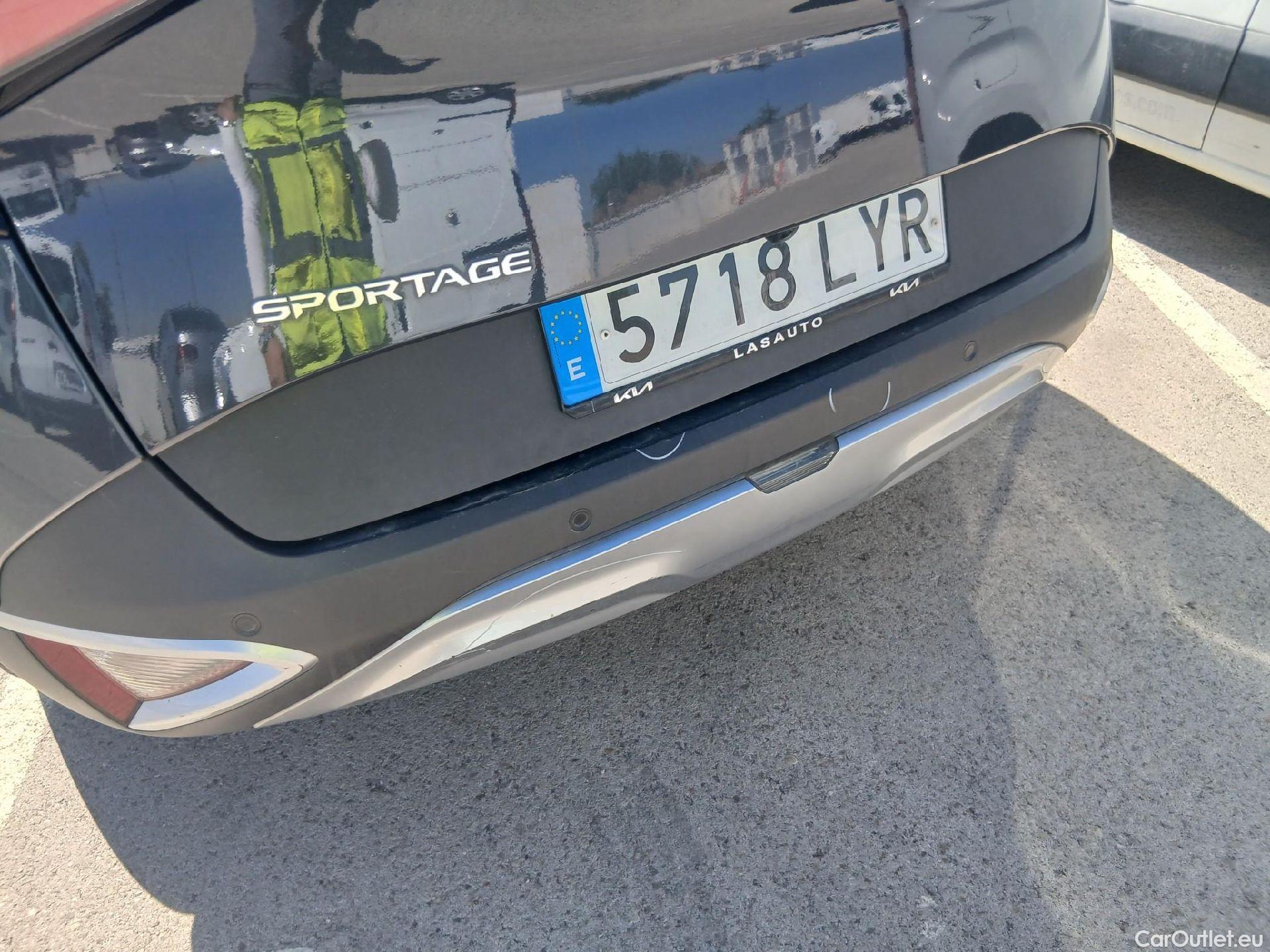  KIA  Sportage KIA  / 2022 / 5P / todoterreno 1.6 T-GDi 110kW (150CV) Drive 4x2 #26