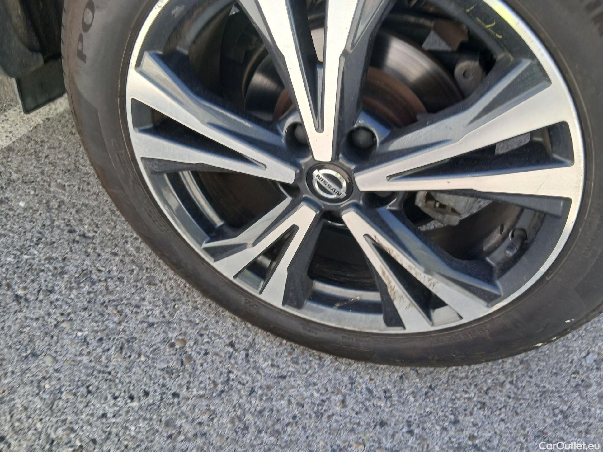  Nissan  Qashqai NISSAN  / 2017 / 5P / todoterreno DIG-T 103 kW (140 CV) E6D N-CONNECTA #31