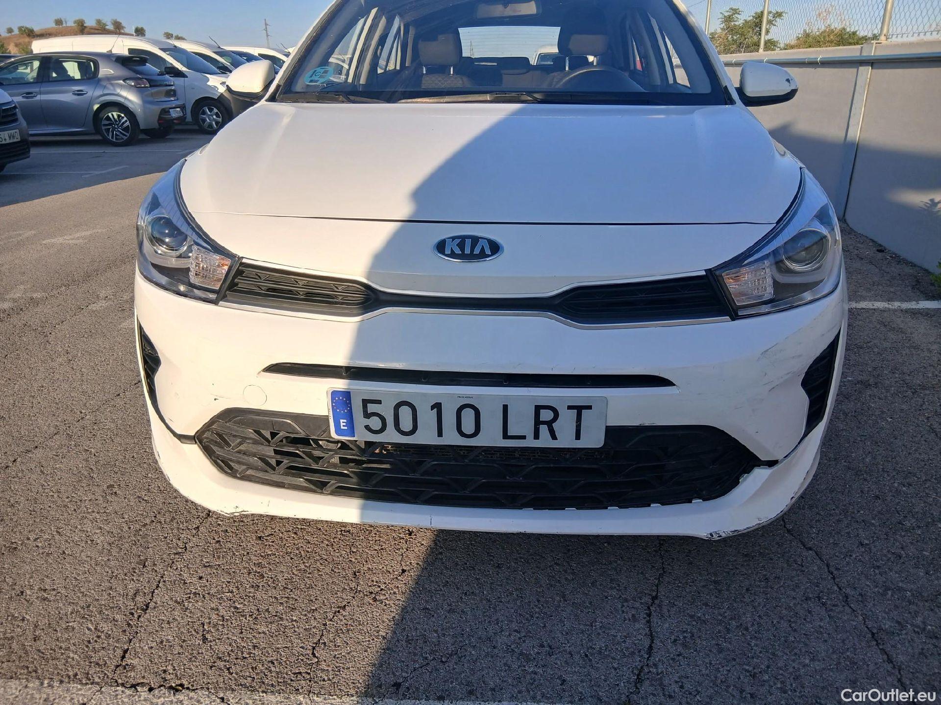  KIA  Rio KIA  / 2020 / 5P / berlina con portón 1.2 DPi 62kW (84CV) Concept #4