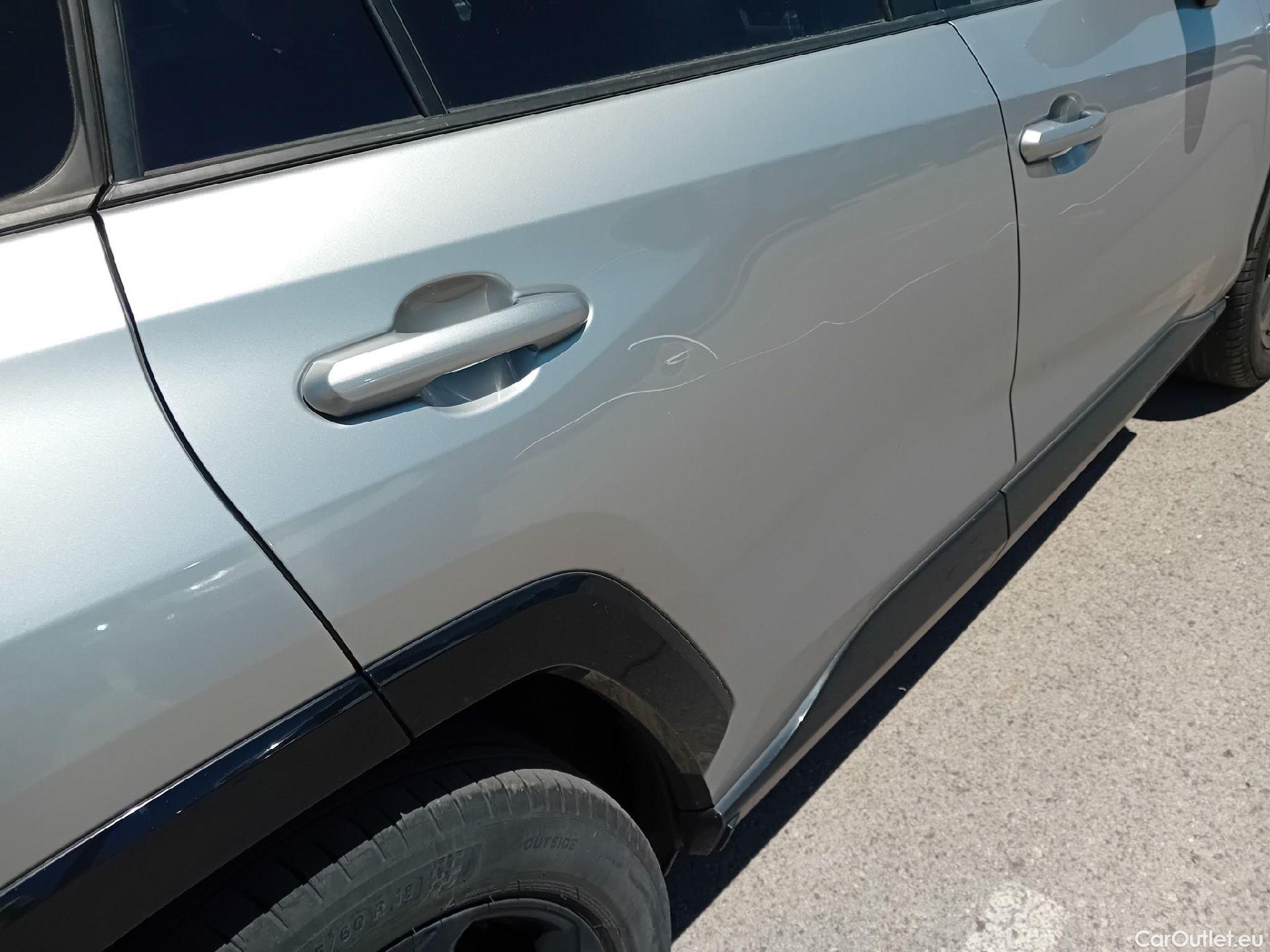 Toyota  RAV4 TOYOTA  / 2018 / 5P / todoterreno 2.5l 220H Feel! 4WD #33