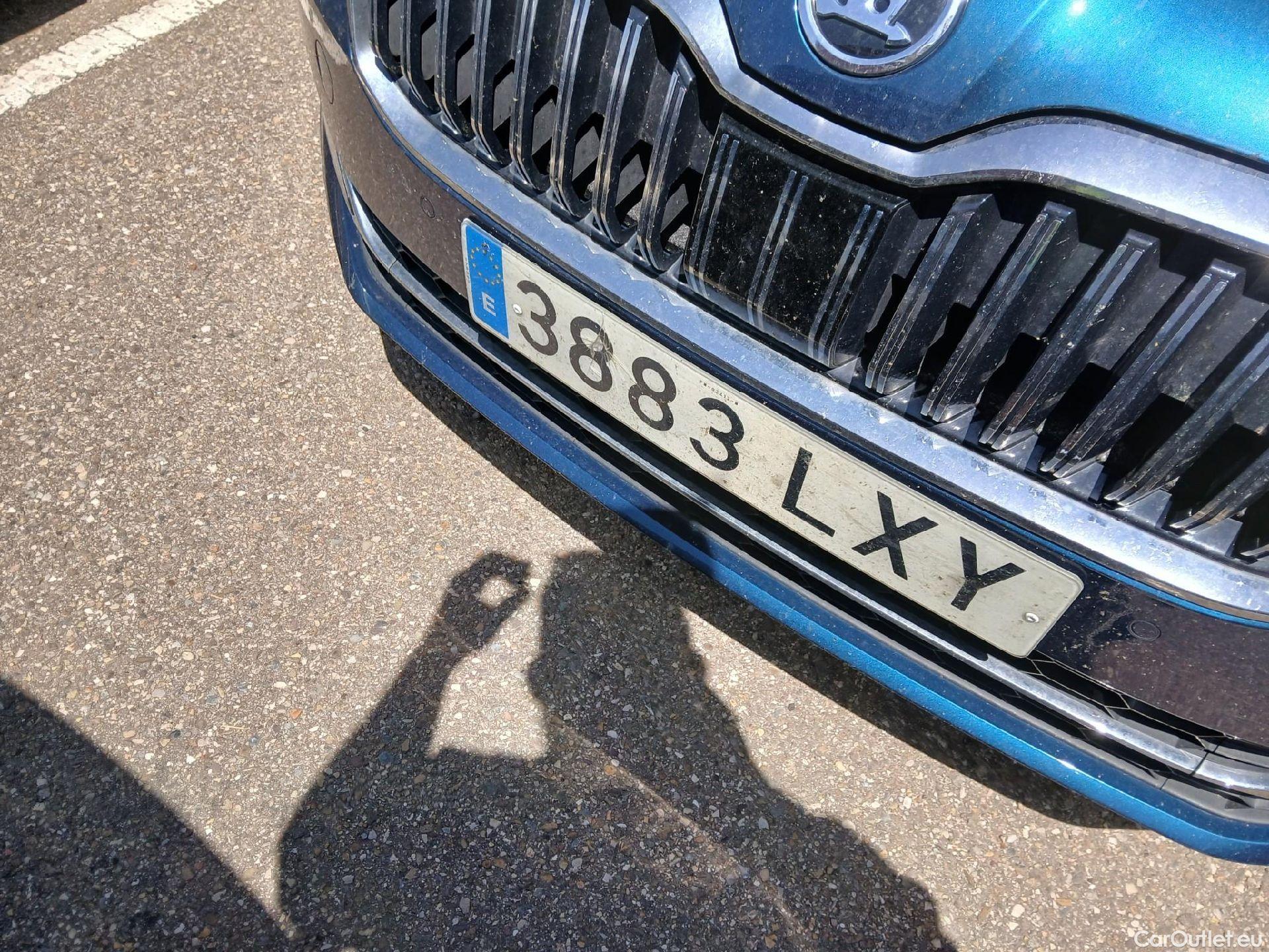  Skoda  Superb SKODA  / 2019 / 5P / berlina con portón 2.0 TDI 110kW (150CV) Style #2