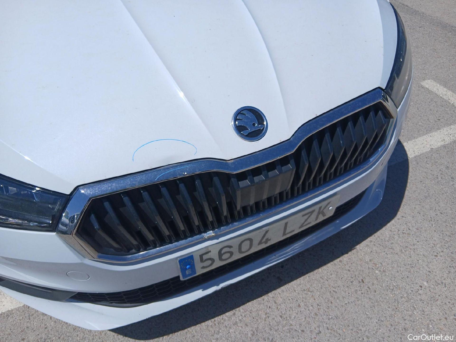  Skoda  Fabia SKODA  / 2021 / 5P / berlina con portón 1.0 TSI 70KW (95CV) Emotion (AC) #8