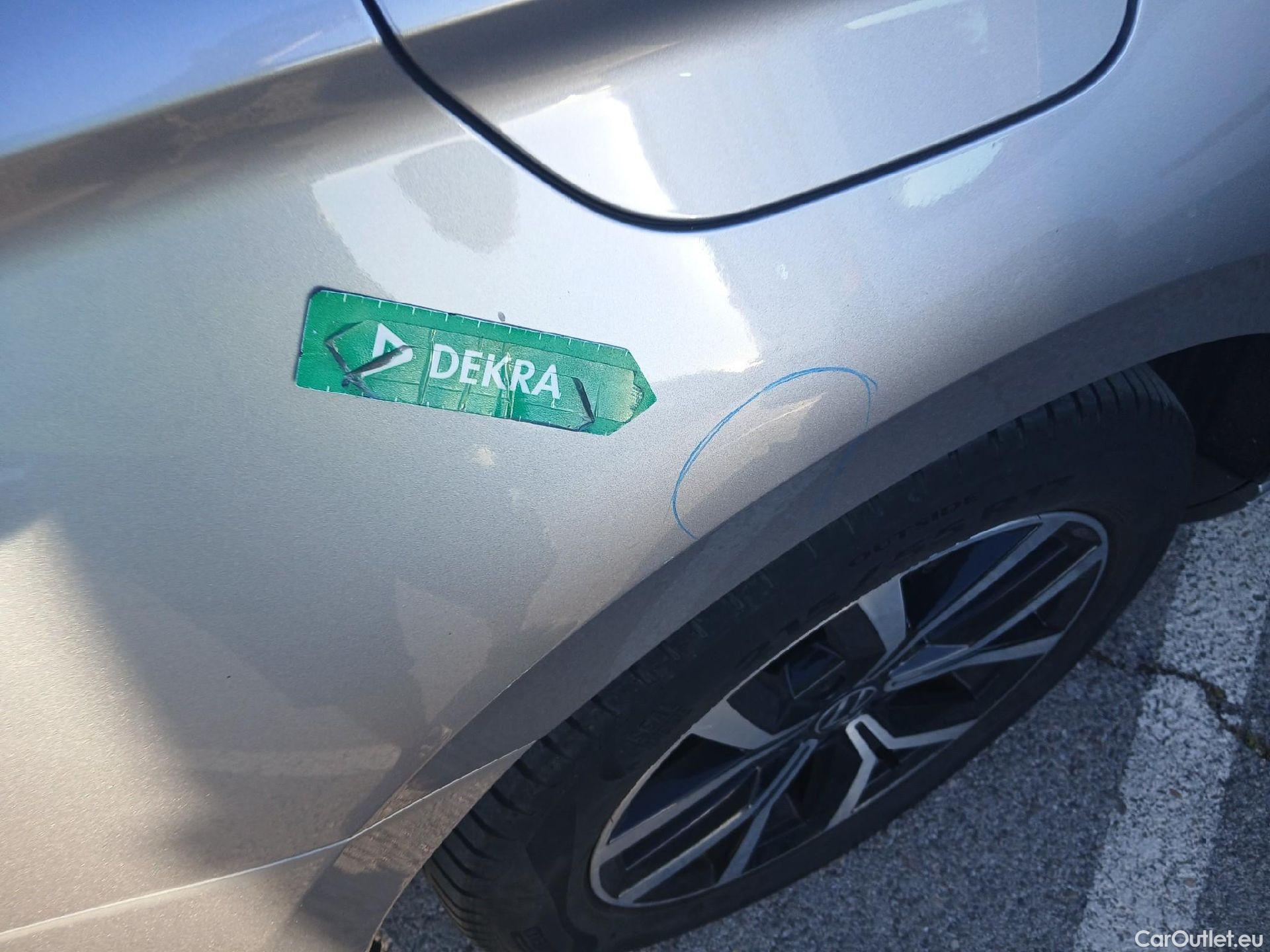  Volkswagen  Passat VOLKSWAGEN  / 2019 / 4P / sedán Executive 2.0 TDI 110kW (150CV) #19