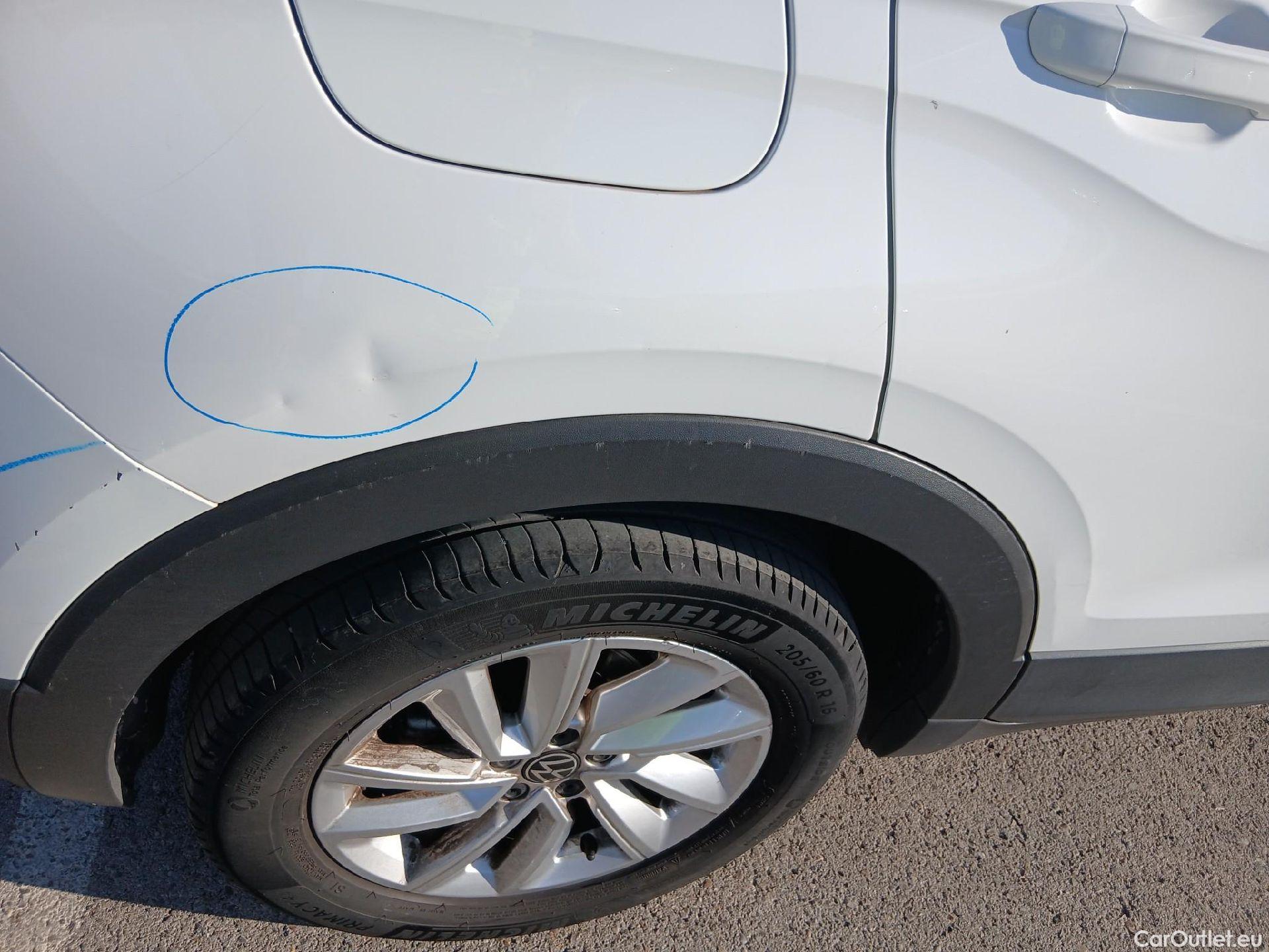  Volkswagen  T-CROSS VOLKSWAGEN  / 2018 / 5P / todoterreno Advance 1.0 TSI 81kW (110CV) DSG (AC3) #26