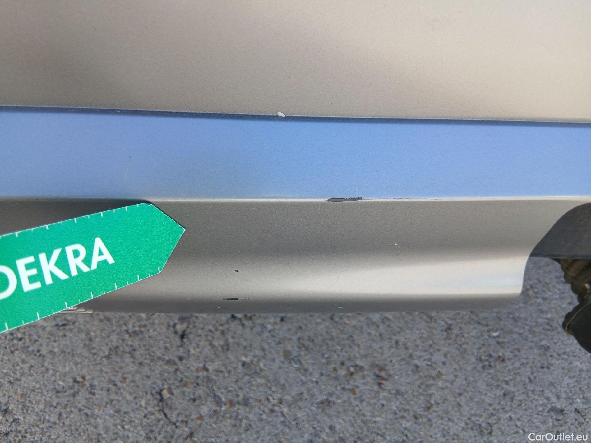  Toyota  Highlander TOYOTA  / 2021 / 5P / todoterreno 2.5 Advance P. Metalizada #20