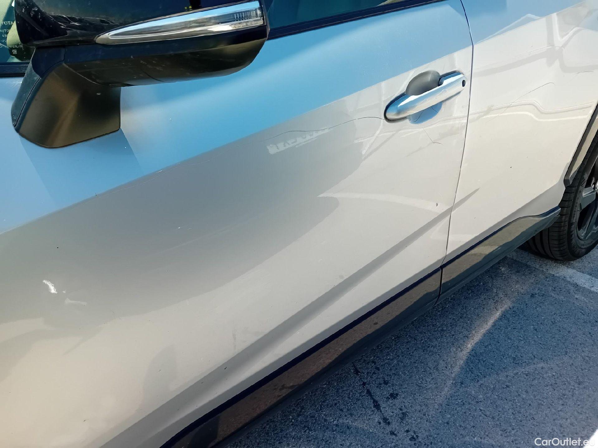  Toyota  RAV4 TOYOTA  / 2018 / 5P / todoterreno 2.5l 220H Feel! 4WD #18