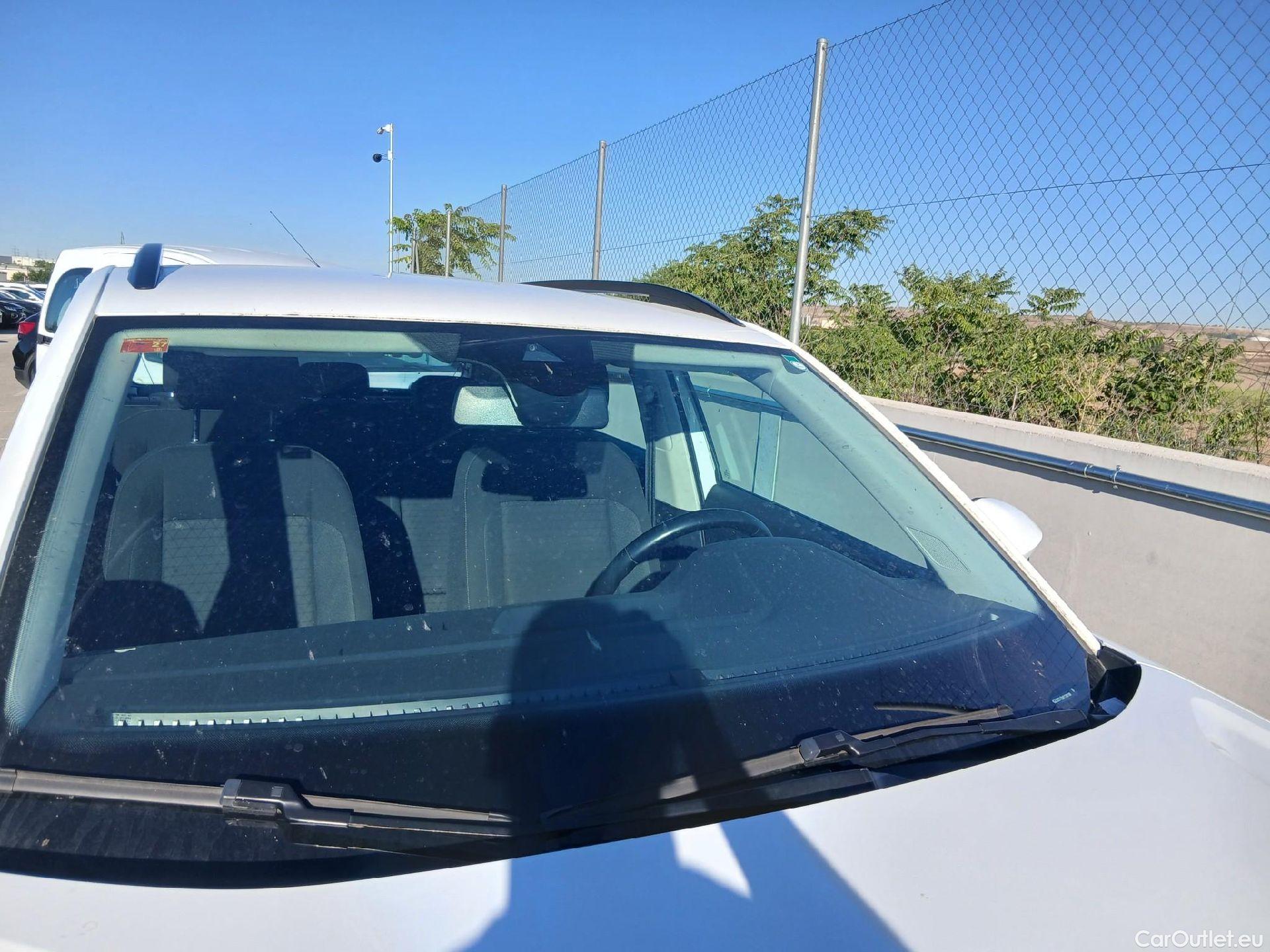  Volkswagen  T-CROSS VOLKSWAGEN  / 2018 / 5P / todoterreno Advance 1.0 TSI 81kW (110CV) DSG (AC3) #14