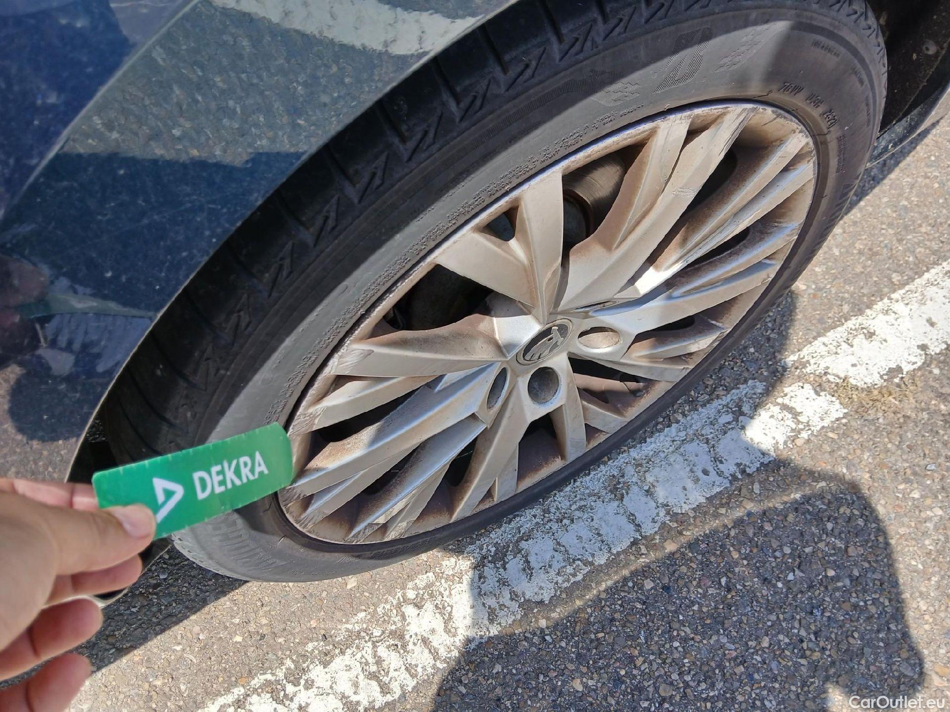  Skoda  Superb SKODA  / 2019 / 5P / berlina con portón 2.0 TDI 110kW (150CV) Style #14