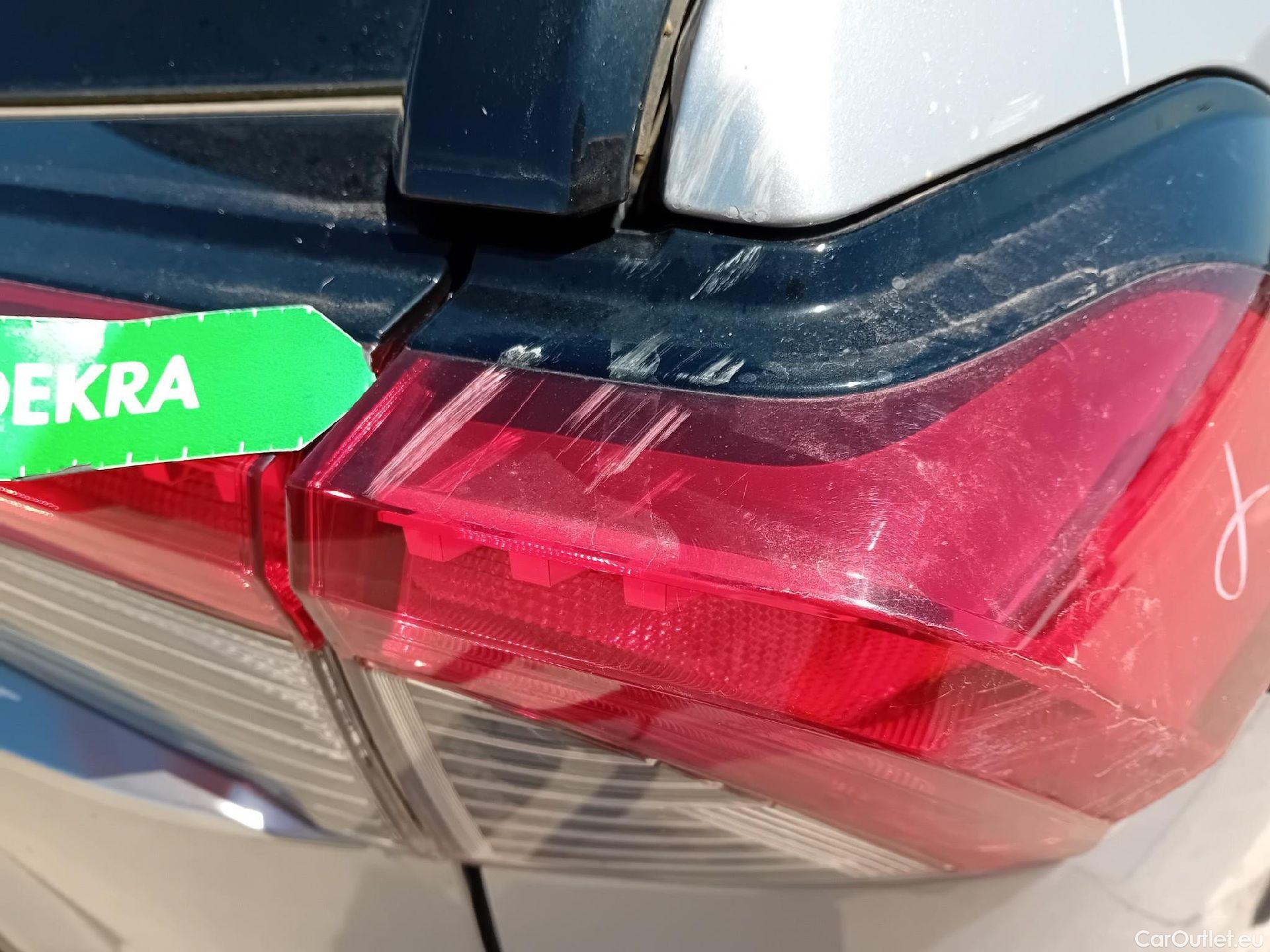  Toyota  RAV4 TOYOTA  / 2018 / 5P / todoterreno 2.5l 220H Feel! 4WD #29