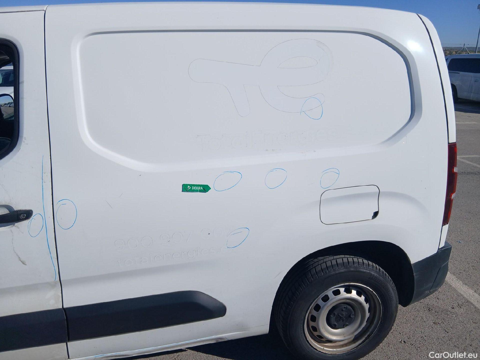  Peugeot  Partner PEUGEOT  / 2018 / 3P / furgón derivado de turismo Pro Standard 600kg BlueHDi 73kW (AC) #10