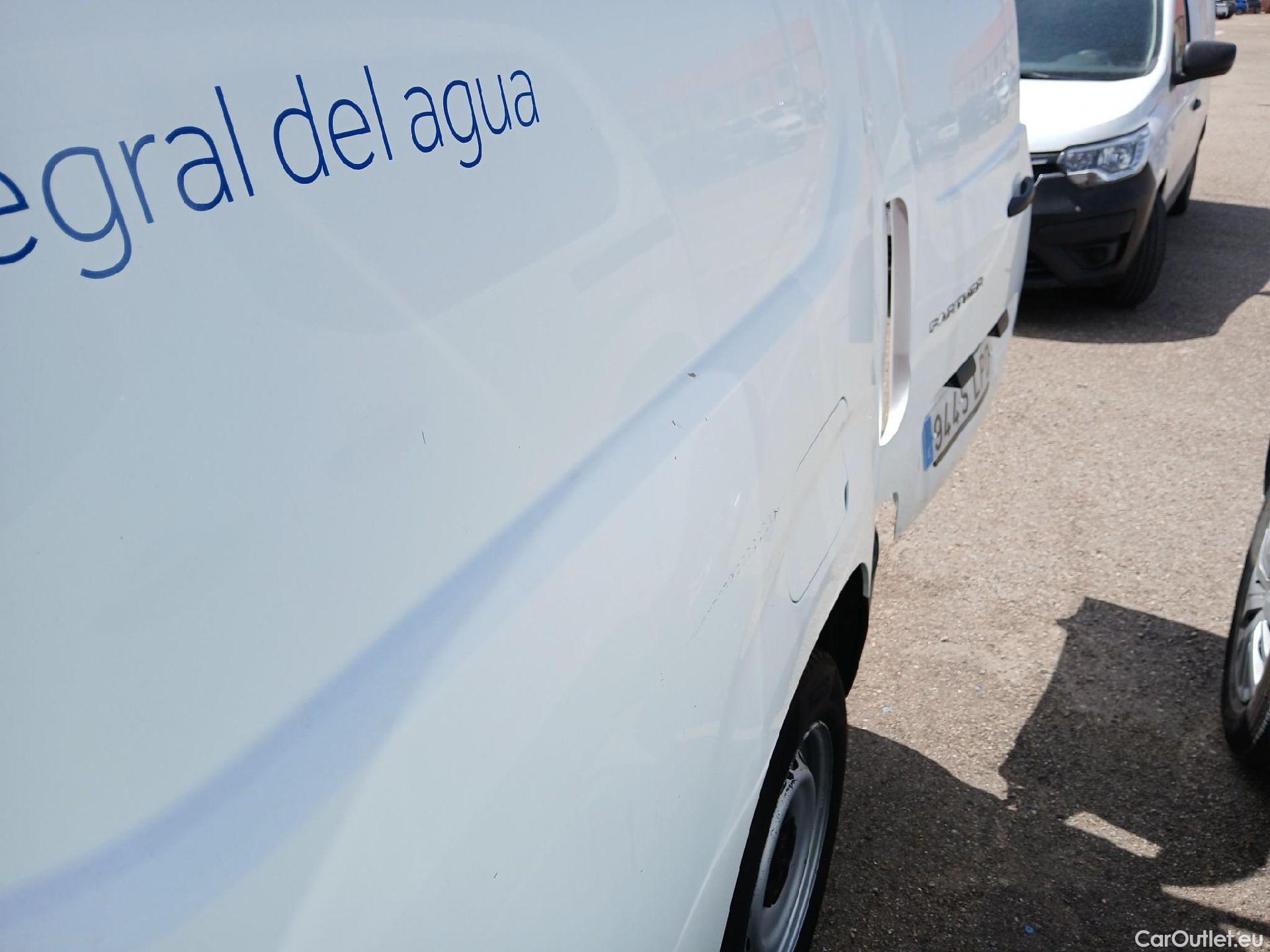  Peugeot  Partner PEUGEOT  / 2018 / 3P / furgón derivado de turismo Pro Standard 600kg BlueHDi 73kW (AC) #6