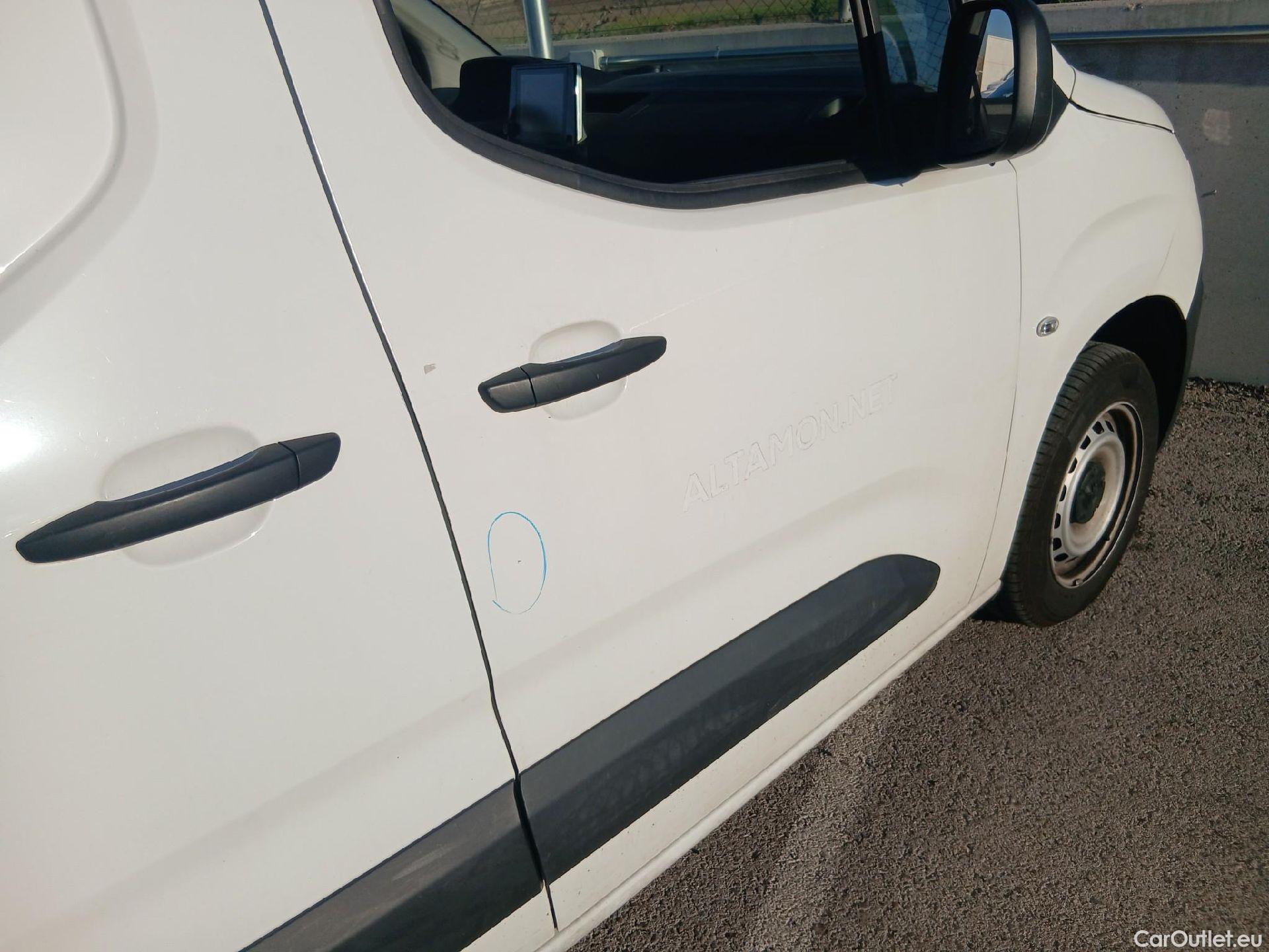  Peugeot  Partner PEUGEOT  / 2018 / 4P / furgón derivado de turismo Premium Standard 600kg BlueHDi 73kW (AC) #29