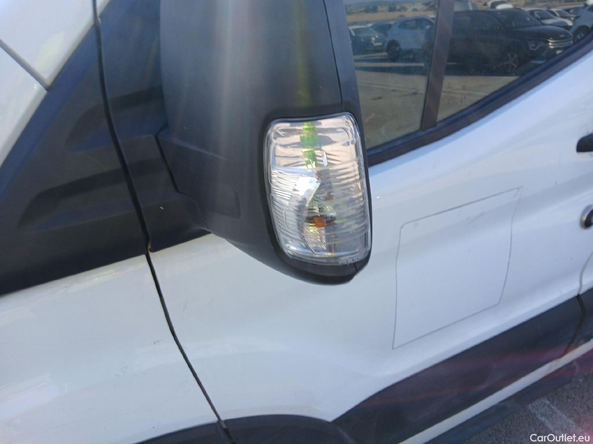  Ford  Transit FORD  / 2013 / 4P / furgón 310 96kW L2H2 Van Trend FWD MHEV #5