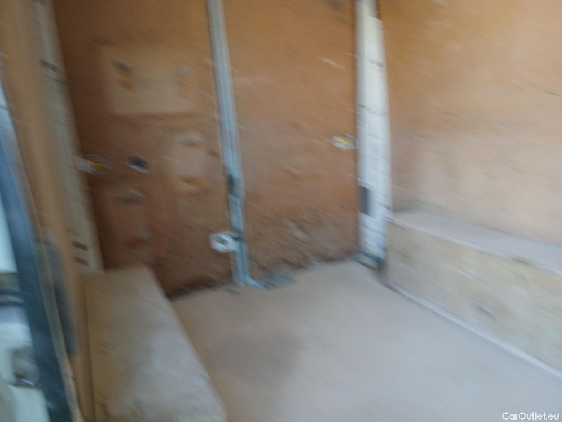  Ford  Transit FORD  / 2013 / 4P / furgón 310 96kW L2H2 Van Trend FWD MHEV #39