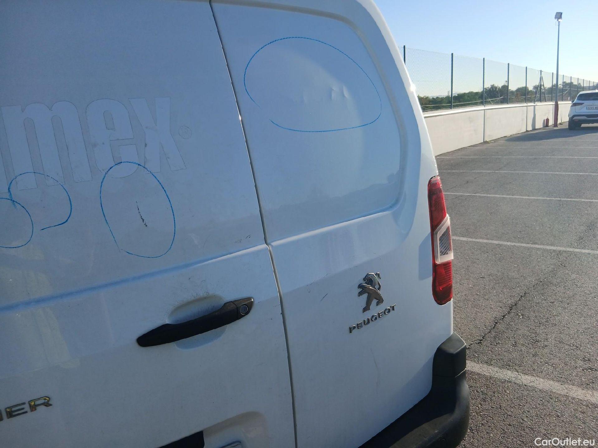  Peugeot  Partner PEUGEOT  / 2018 / 4P / furgón derivado de turismo Premium Standard 600kg BlueHDi 73kW (AC) #21