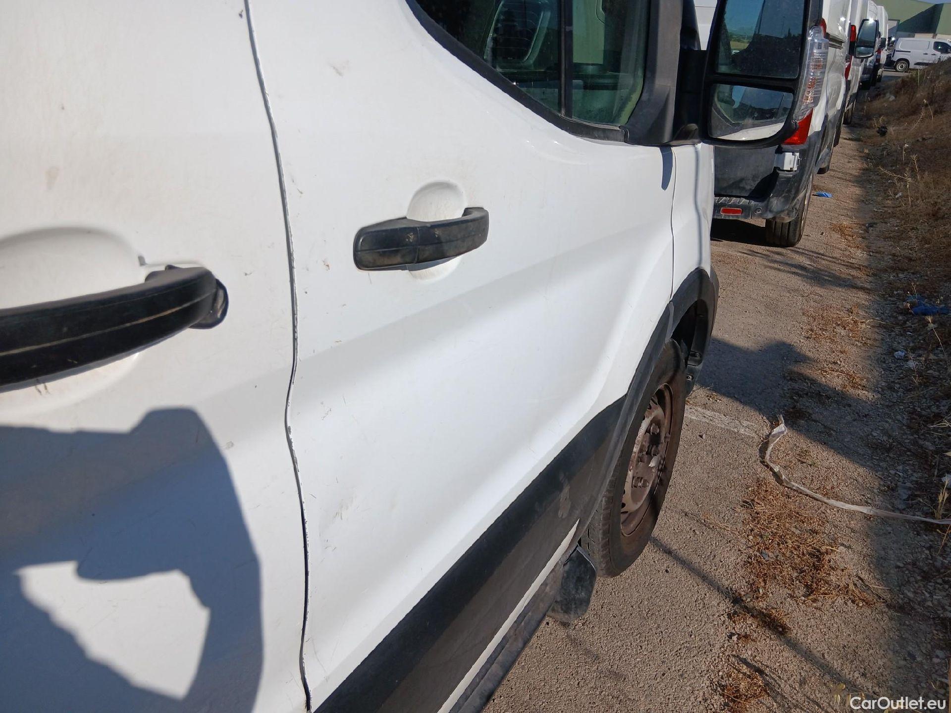  Ford  Transit FORD  / 2013 / 4P / furgón 310 96kW L2H2 Van Trend FWD MHEV #23