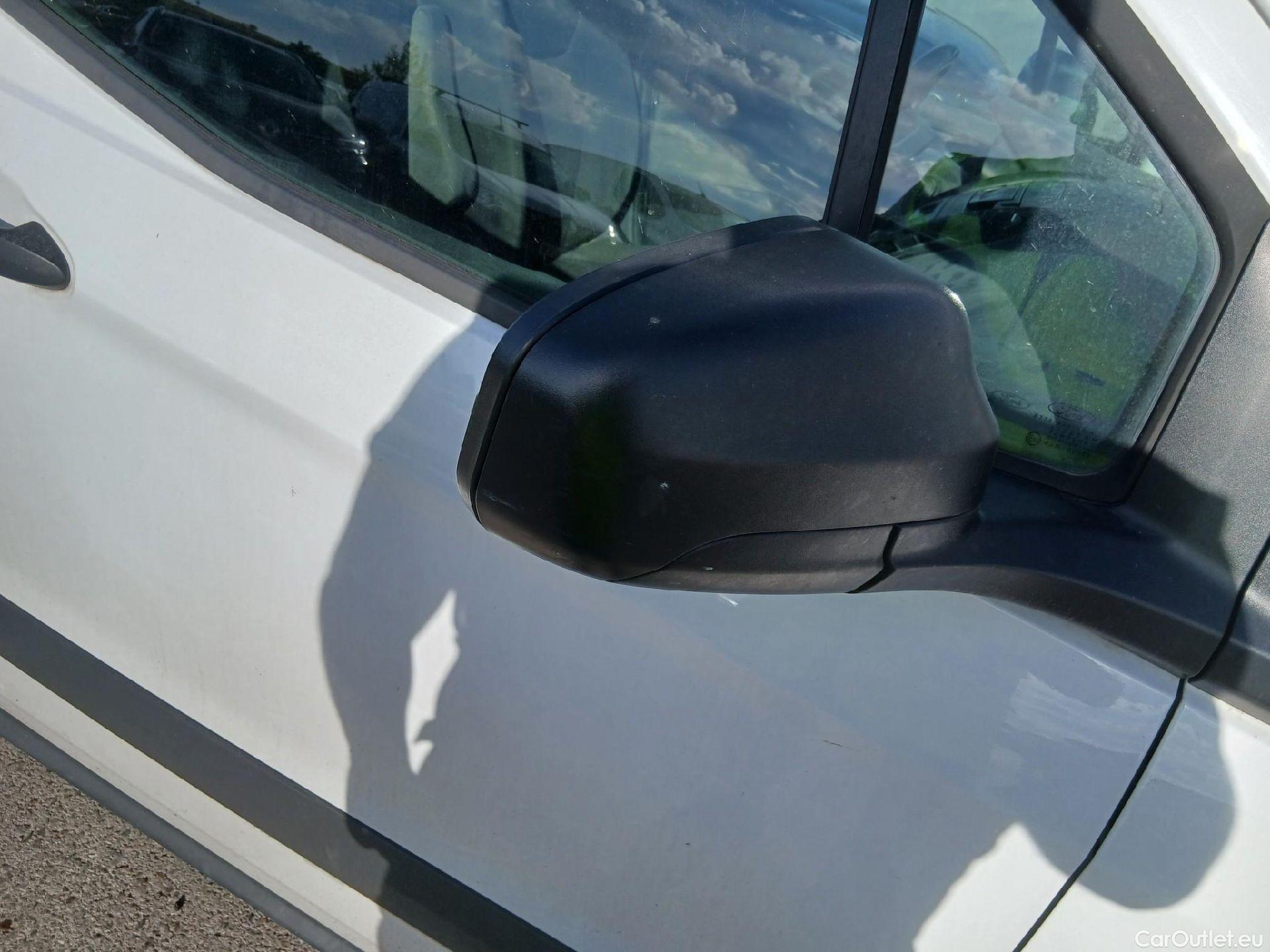  Ford  Transit FORD  Courier/2014/4P/furgón der.turis Van 1.5 TDCi 56kW Trend #27