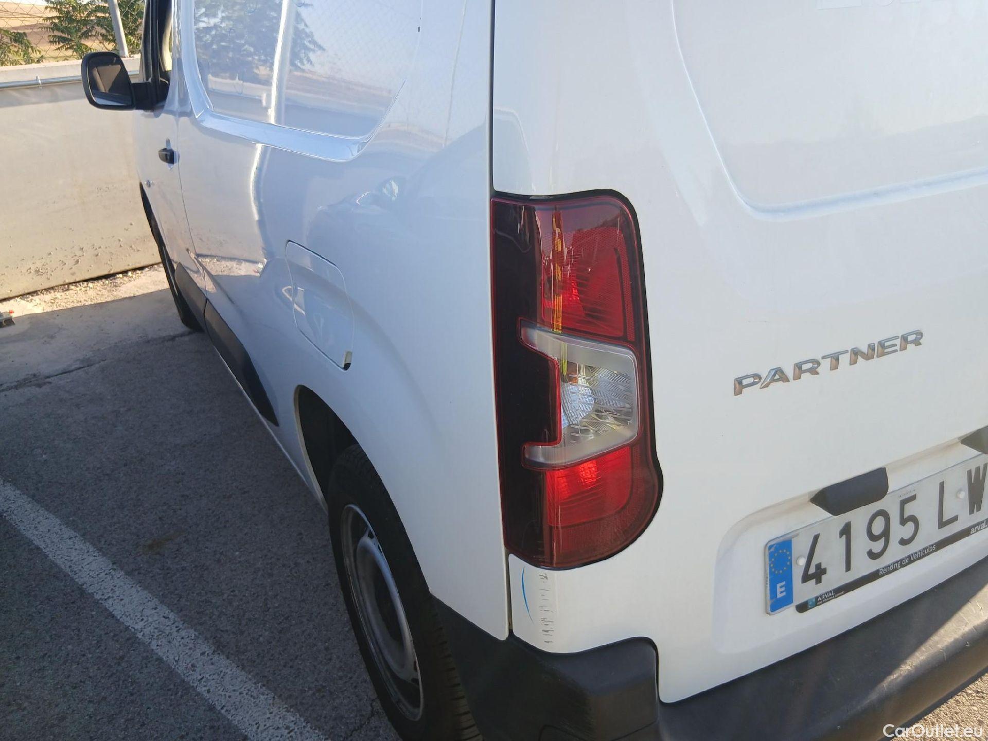  Peugeot  Partner PEUGEOT  / 2018 / 4P / furgón derivado de turismo Premium Standard 600kg BlueHDi 73kW (AC) #12