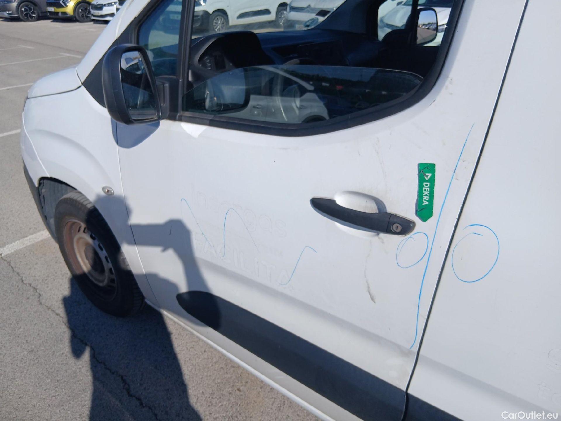  Peugeot  Partner PEUGEOT  / 2018 / 3P / furgón derivado de turismo Pro Standard 600kg BlueHDi 73kW (AC) #6