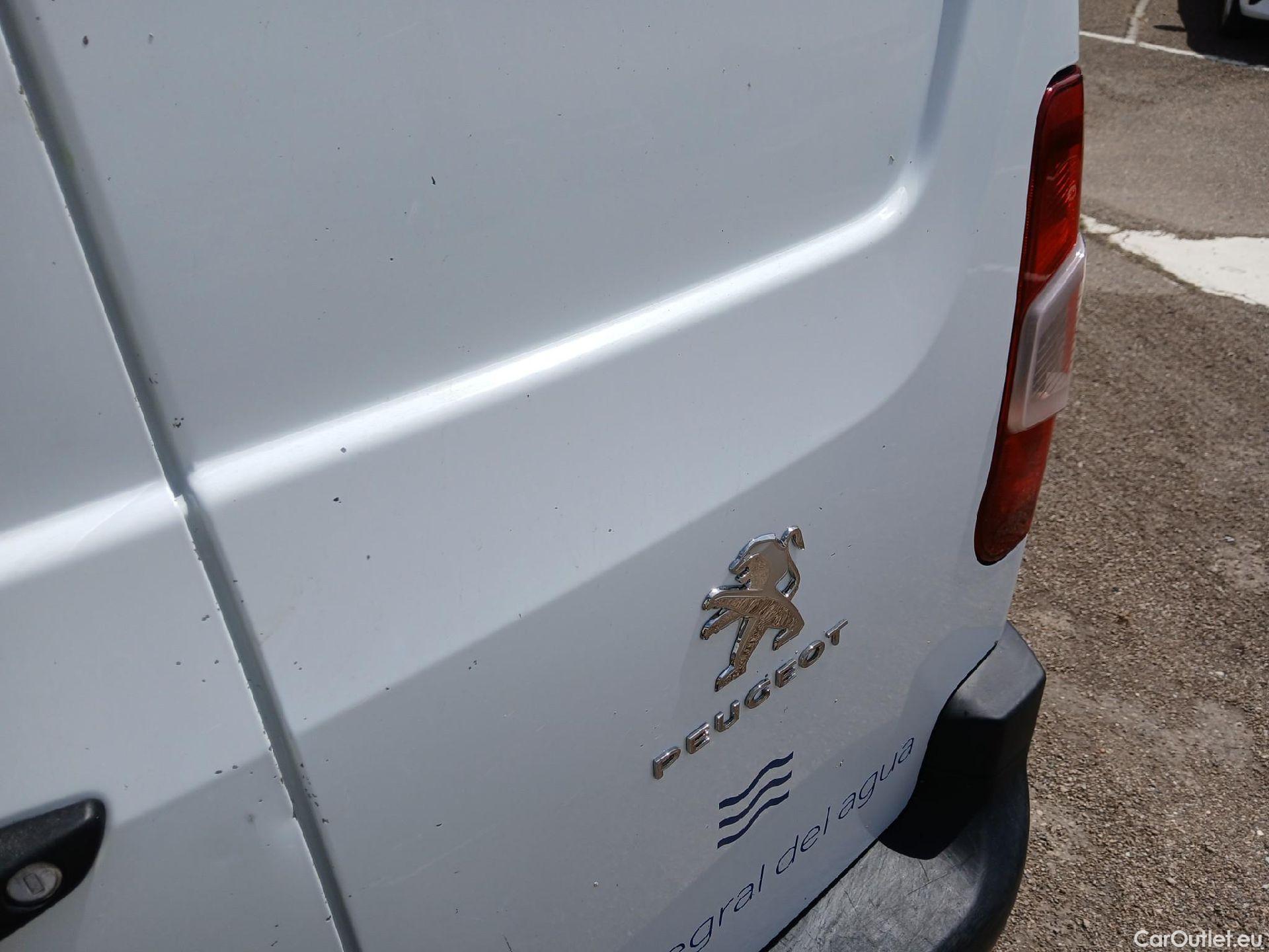  Peugeot  Partner PEUGEOT  / 2018 / 3P / furgón derivado de turismo Pro Standard 600kg BlueHDi 73kW (AC) #22